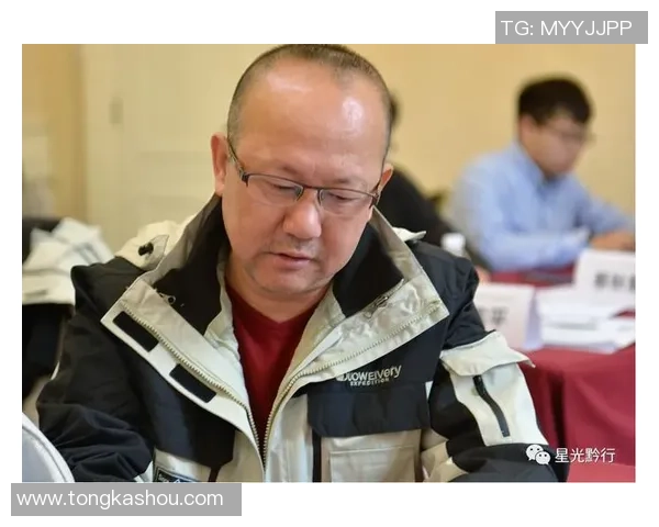 广州篮球队团队协作的成功秘诀与战术分析探讨